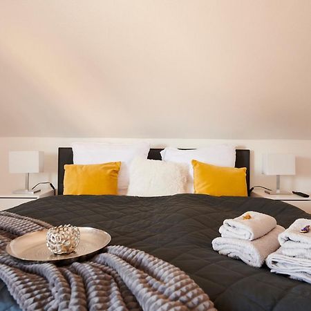 Apartament Grosszuegig & Stilvoll Parkplatz ,Ruhige Lage, 5 Personen, Langzeit Paderborn Zewnętrze zdjęcie